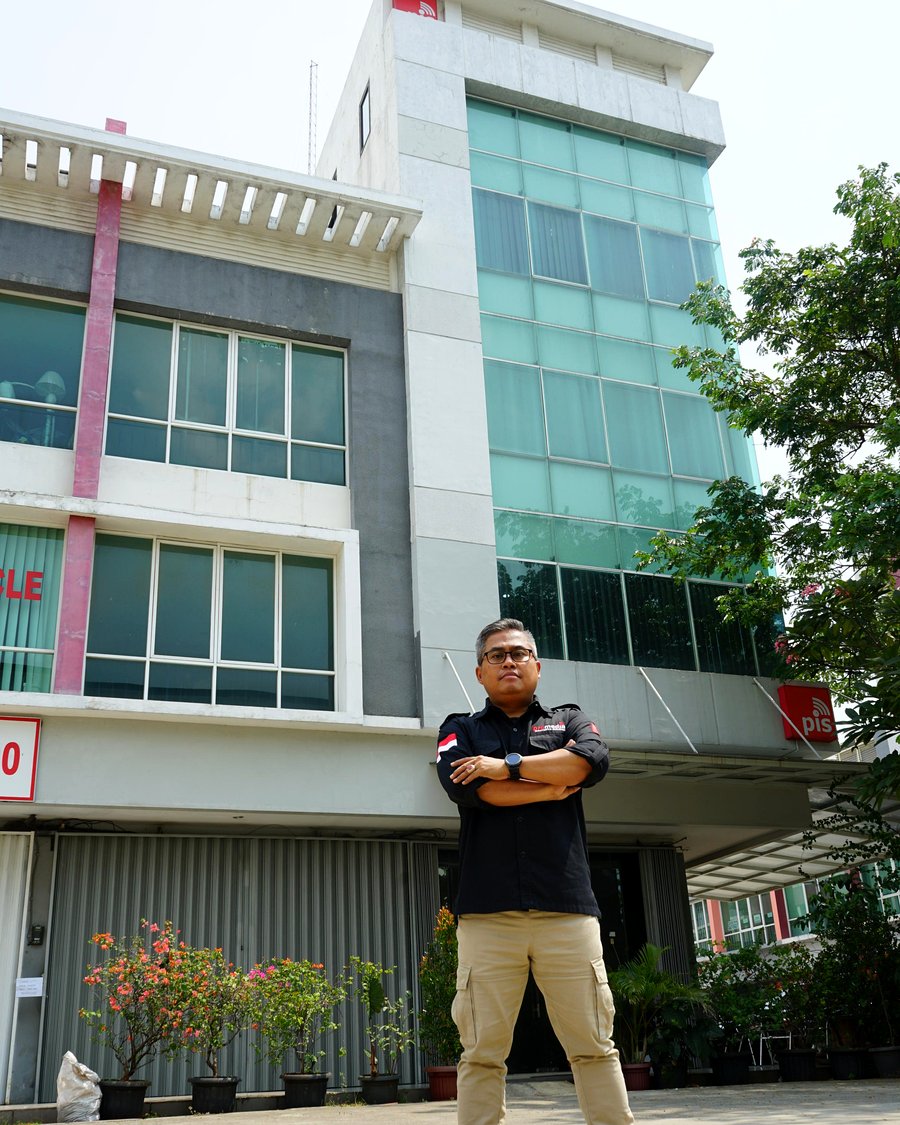 Yosua Yan Heriyanto on site at PIS