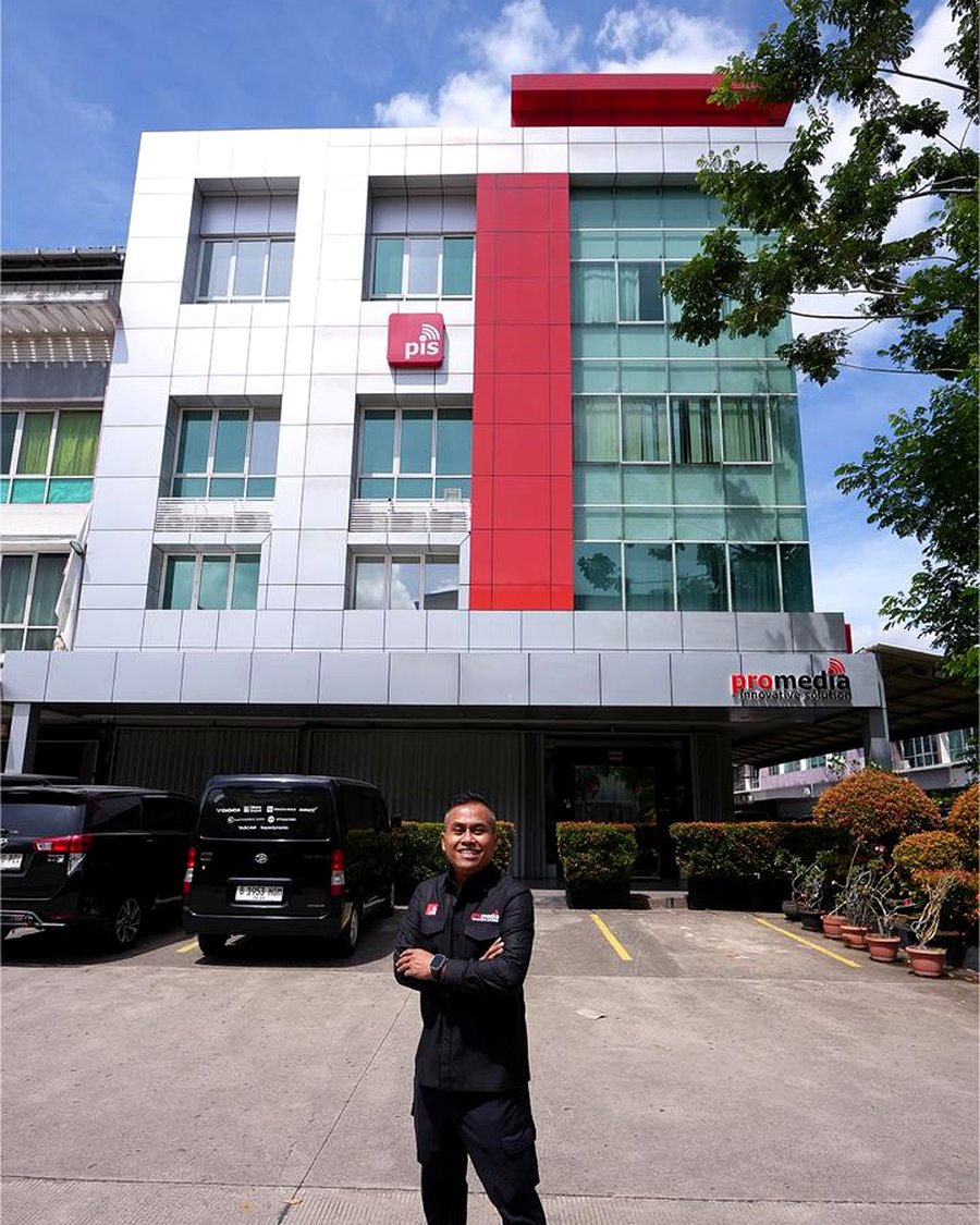 Yosua Yan Heriyanto on site at PIS